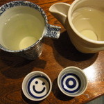 なべ駒 - 晴田とゆきの美人。おちょこが可愛い。