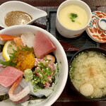 海鮮丼 日の出 - 