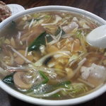 新華苑 - とろみのあるチャンポン