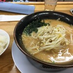 くるまやラーメン - みそラーメン650円