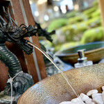 Kenzou Soba - 手洗い場のお水は神聖な龍の蛇口から