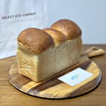 UMI PUPAN - 料理写真:・もちもち食パン 900円/税抜