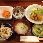 玄米生活 - 日替りランチ。