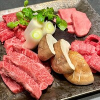 本格肉料理 丸小 - 