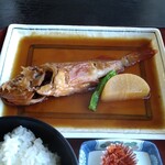 いわき七浜料理 まるかつ - 煮魚の味付けは甘め