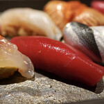 寿司栄 - 赤身漬け