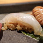 寿司栄 - ヒラメ