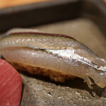 寿司栄 - サヨリ