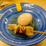 天満酒蔵 - 関東煮（玉子［100円］、すじ肉［140円］）