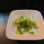 一条流がんこ総本家分家四谷荒木町 - 特別トッピングの青唐辛子！