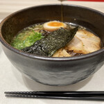 拉麺屋ごっつお神楽 - 深さを感じる丼