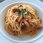 LA TERRAZZA IL BAR di OFFICINA - パスタセット 鶏肉とキノコと豆のトマトソーススパゲッティ