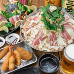 串カツ・もつ鍋・かすうどん しゃかりき432" - 