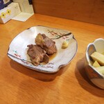 Oshoku Jidokoro Miya - 女将の手作りおばんざい。豚バラ煮物と国産竹の子煮