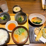 Gokoku - 青空定食 白米大盛り
                      単品山芋とろろ