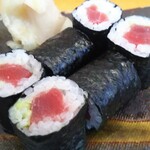 玄海鮨 - 鉄火巻でございます