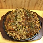 お好み焼き カジヤン - お好み焼き そば肉玉大盛り。