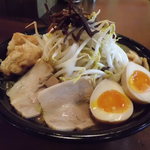 雷伝 - 期間限定「でか盛りラーメン８００円」お待たせしました。去年よりも更にデカくなって帰ってきた「でか盛り」あなたは今年の「でか盛り」を攻略できるか！