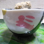 ｐａｔｉｓｓｉｅｒ DANDELION - 胡麻豆腐　￥３９５　可愛い器