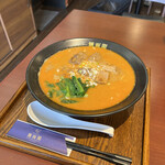 麺面閣 - 牛肉担々麺