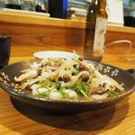 卓 - イカげそバター炒めその１