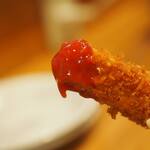 卓 - つまみハムカツその５