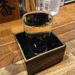 おでん三吉 - 日本酒一杯目:刈穂