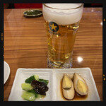 24時間 餃子酒場 - 生ビール&お通し