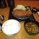 はせ川 - 限定極上ロースかつ定食(2800円)