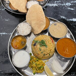 南インド料理店 ボーディセナ - ３種のカレーとビリヤニセット
