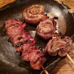 秋元屋 - ハラミちゃんと梅しそ巻き