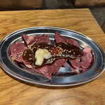 焼肉・ホルモン 梨泰院 - 