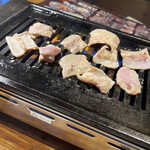 焼肉・ホルモン 梨泰院 - 