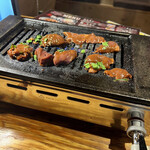 焼肉・ホルモン 梨泰院 - 