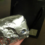 神楽坂 石かわ - 残った土鍋ご飯はお土産のおにぎりにしてくれます