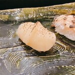 にぎり鮨 一五〇 - 炙り帆立