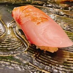 にぎり鮨 一五〇 - 熟成天然ブリ