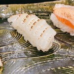にぎり鮨 一五〇 - 炙りイカ