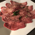 老舗精肉店直送 岡崎焼肉 飛騨牛の奴隷 - 