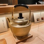 らぁ麺 むろか - 茶が入っているヤカン