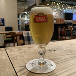 ベルギービール＆欧風料理 刻シラズ - ステラアルトワＭ　748円