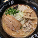 miyatakodesumojiyaniigataatagotenwizutouyoko - 新潟濃厚味噌らーめん ¥820