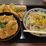 Marugame Seimen - ちゃんぽんうどん(期間限定)大+親子丼(大)+天ぷら