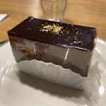 ファイブ クロスティーズ コーヒー - ダブルチョコレートケーキ