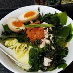 塩そば専門店 桑ばら - 雲丹と金目鯛の濃厚ソース和えそば ～三陸ワカメと磯海苔を添えて～