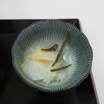 三喜食堂 - 小鉢は大根の柚子風味