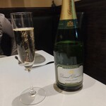 ル・マンジュ・トゥー - ハウスシャンパン