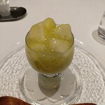 ル・マンジュ・トゥー - 洋梨のコンポート