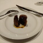 ル・マンジュ・トゥー - カヌレを割ったところ