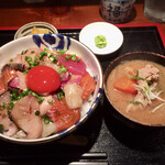 めしの助 - 海鮮丼(大)